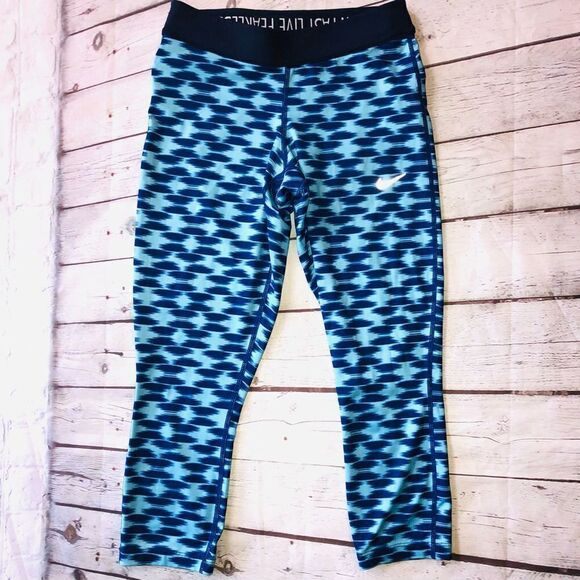 Nike Pants - NWOT Womens XSmall Dri-Fit Cropped Running Workout Leggings